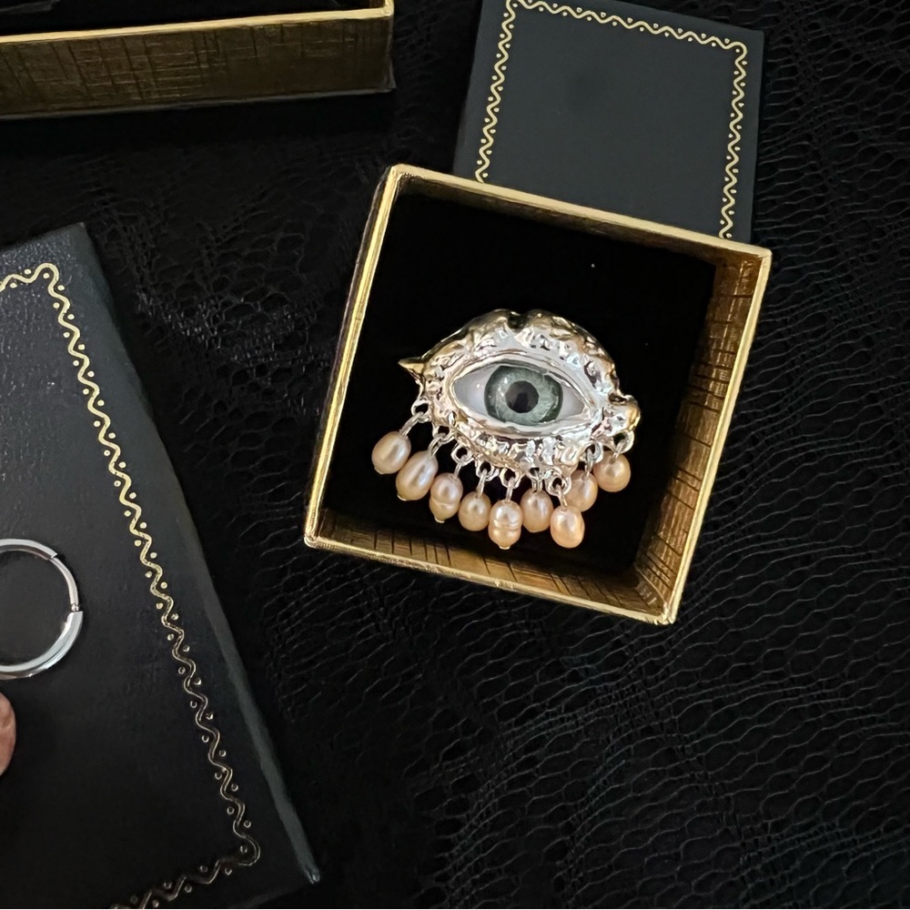 Silver Eyeball Ring with Gift Box. Halloween. Unique. Weird. Statement Piece.
